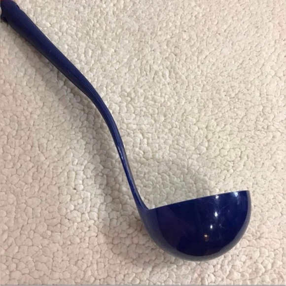 Tupperware Blue Serving Ladle Large Soup Stew Chili Sauce Spoon 13” Length - Picture 5 of 14